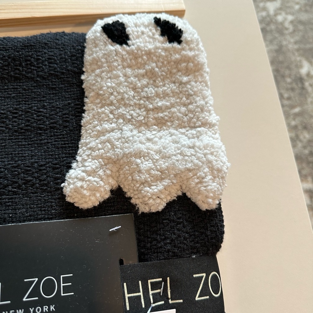 NEW Rachel Zoe Halloween 2023 Ghost Throw 👻 - Picture 4 of 5